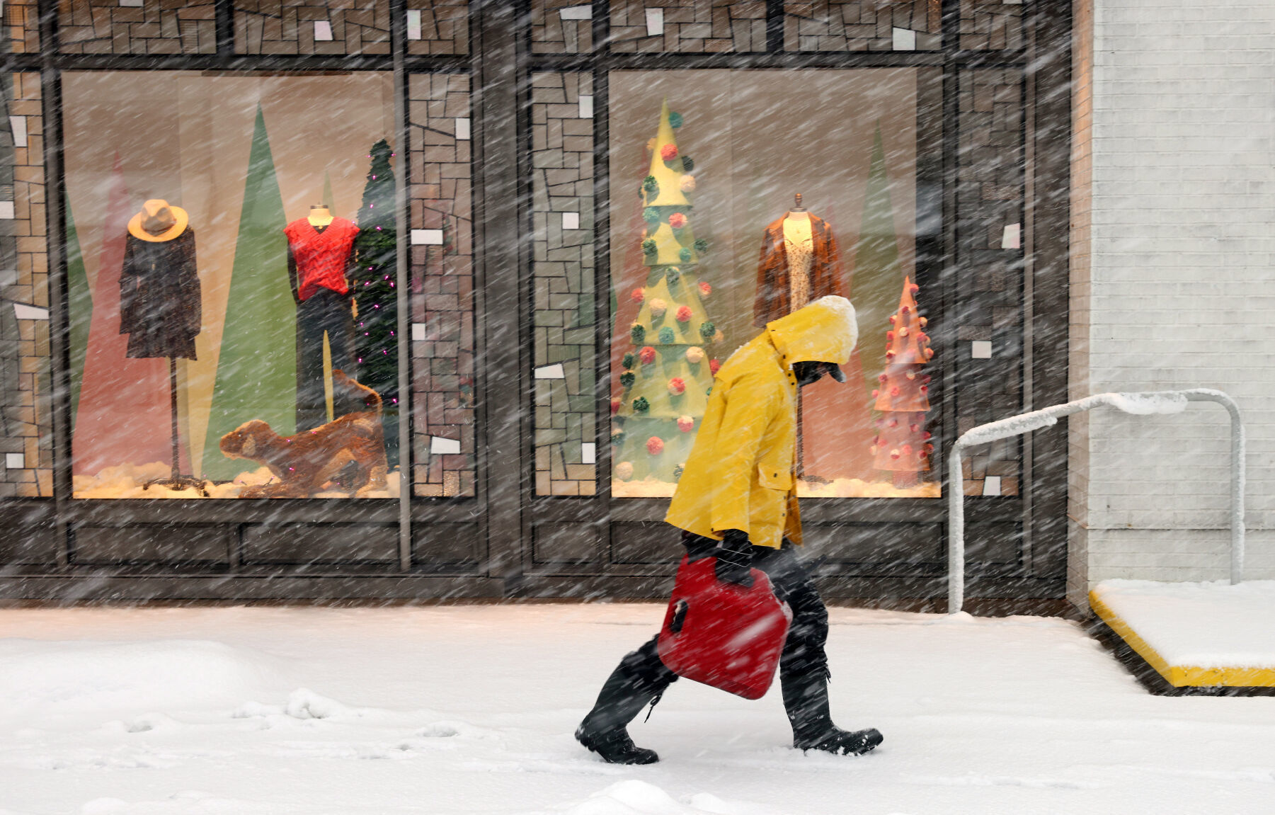 010322-cdp-news-snow158.JPG
